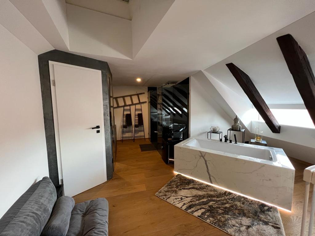 Unique Oldtown Apartment / Loft Nuremberg Luaran gambar